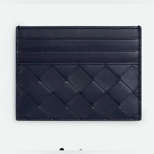 Brand NEW Bottega Venetia Credit Card Case.